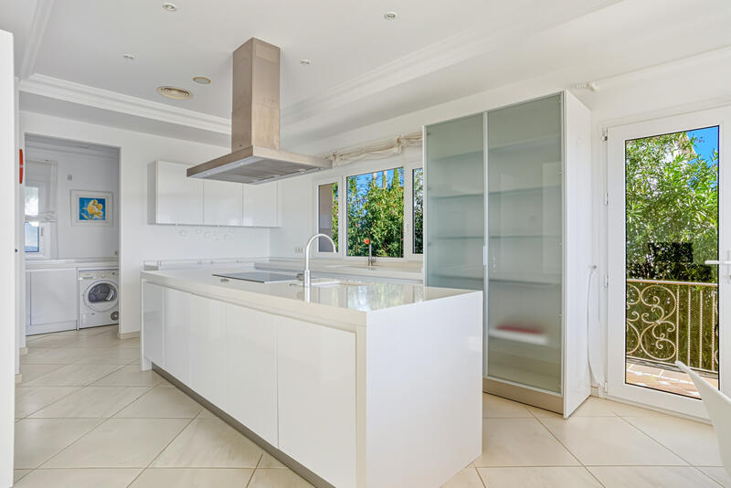 8 bedroom Villa for sale 8 bedroom Villa for sale