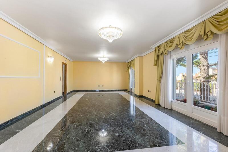 5 slaapkamer Villa Te koop 5 slaapkamer Villa Te koop