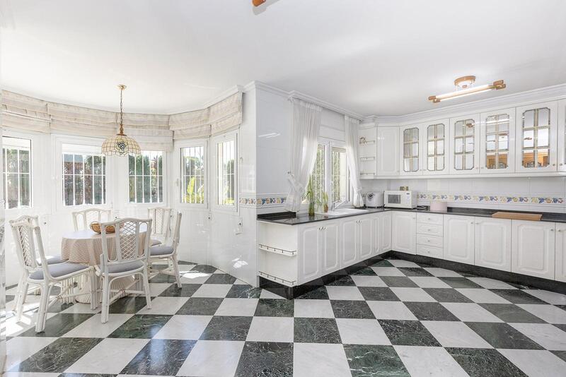 5 slaapkamer Villa Te koop 5 slaapkamer Villa Te koop