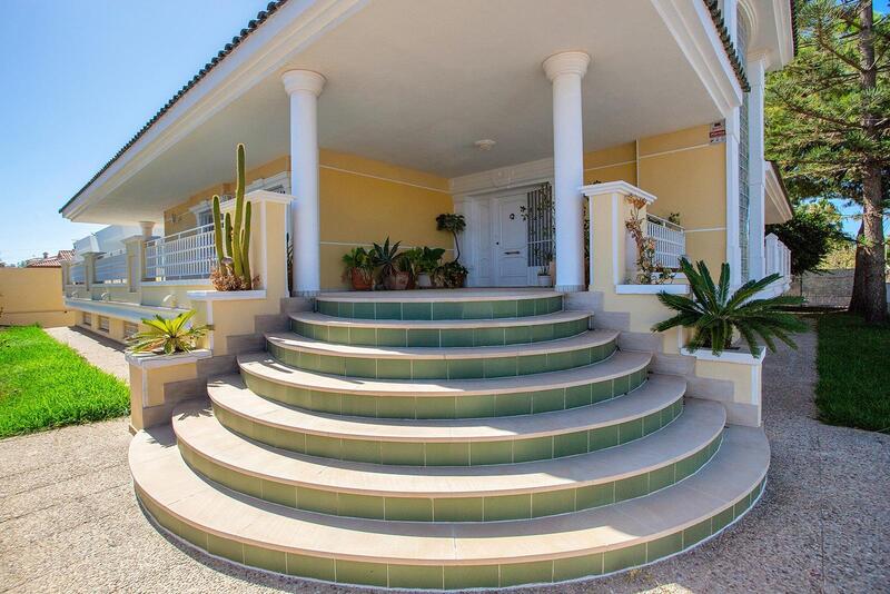 5 slaapkamer Villa Te koop 5 slaapkamer Villa Te koop