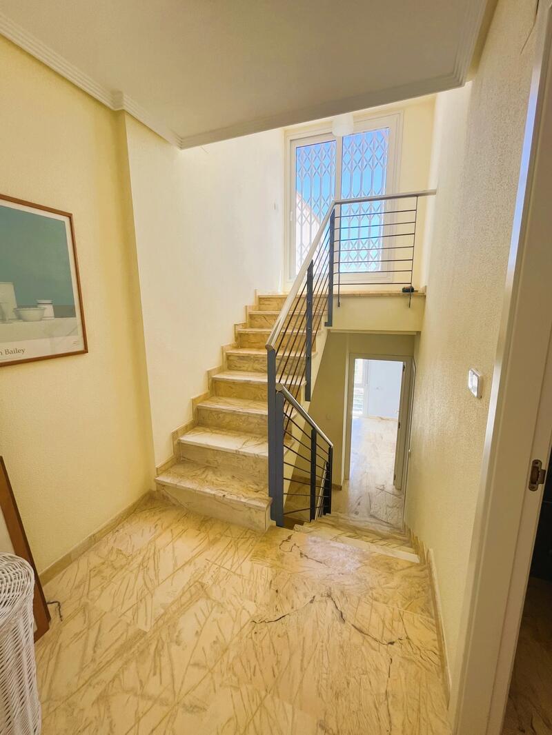 3 Schlafzimmer Duplex zu verkaufen 3 Schlafzimmer Duplex zu verkaufen