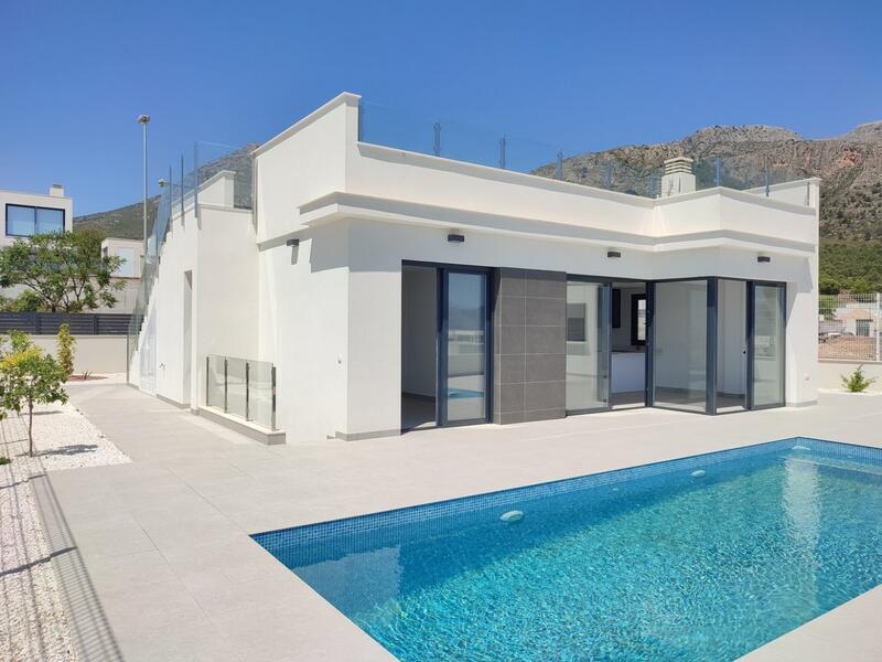 Villa en venta en La Alberca, Alicante