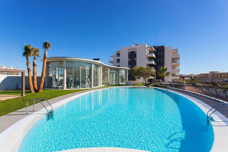Apartamento en venta en Villamartin, Alicante