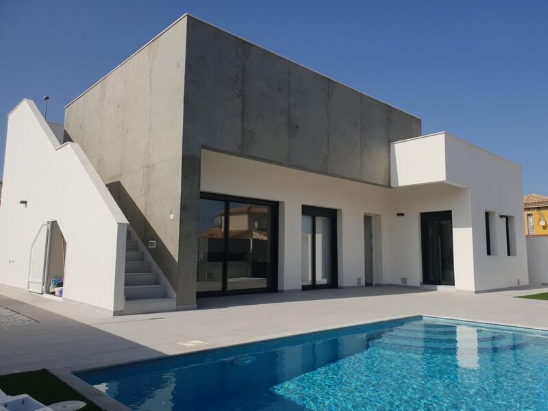 Villa till salu i Pinar de Campoverde, Alicante