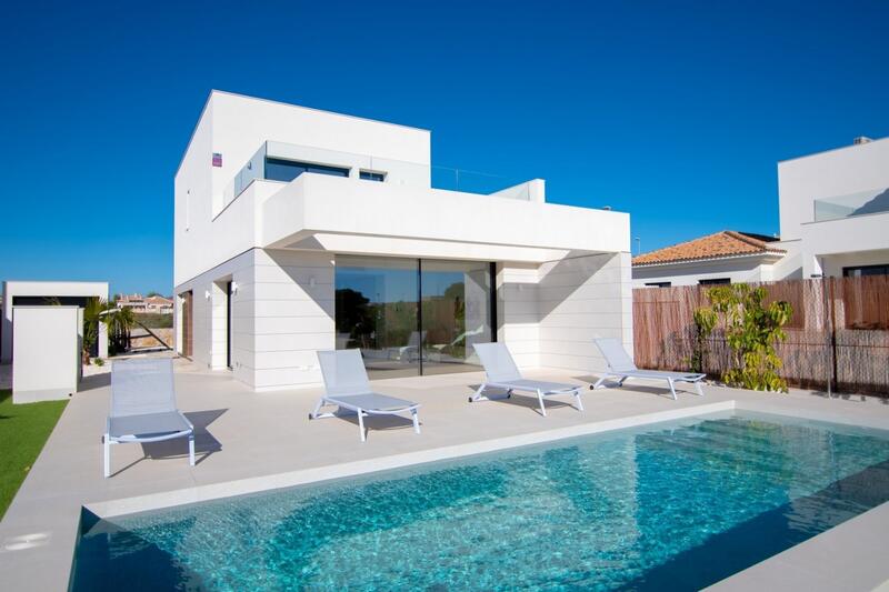 Villa til salg i Montesol, Alicante