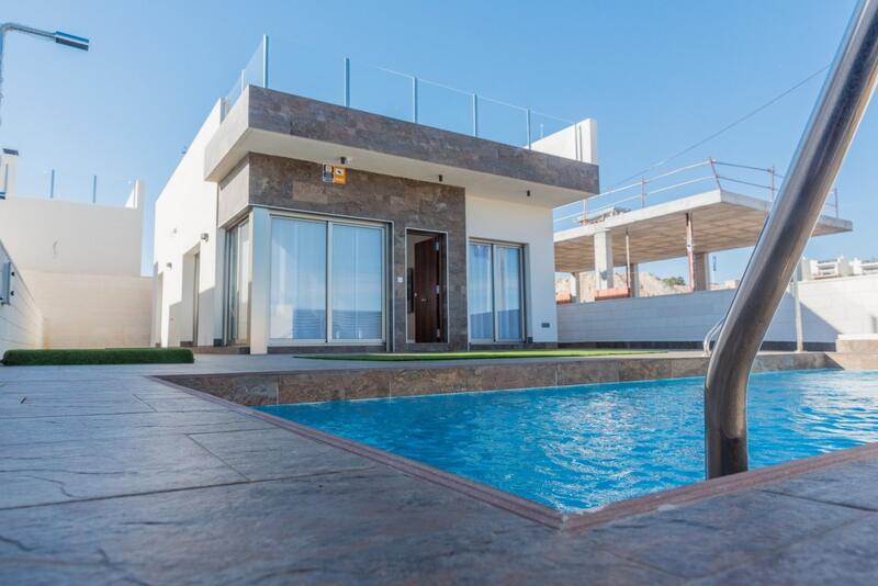 Villa en venta en Orihuela Costa, Alicante