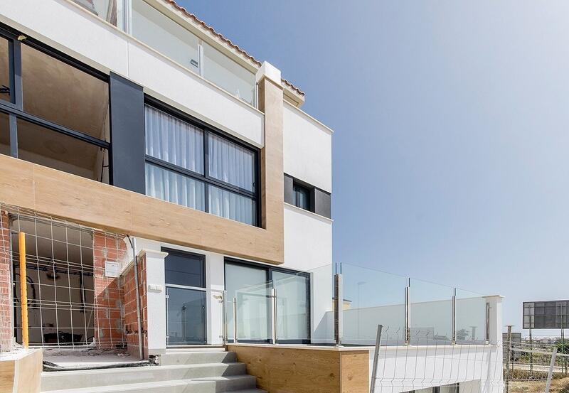 Townhouse for sale in Guardamar del Segura, Alicante