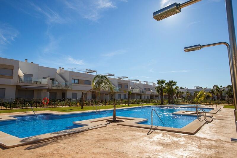 Apartamento en venta en Vistabella Golf, Alicante