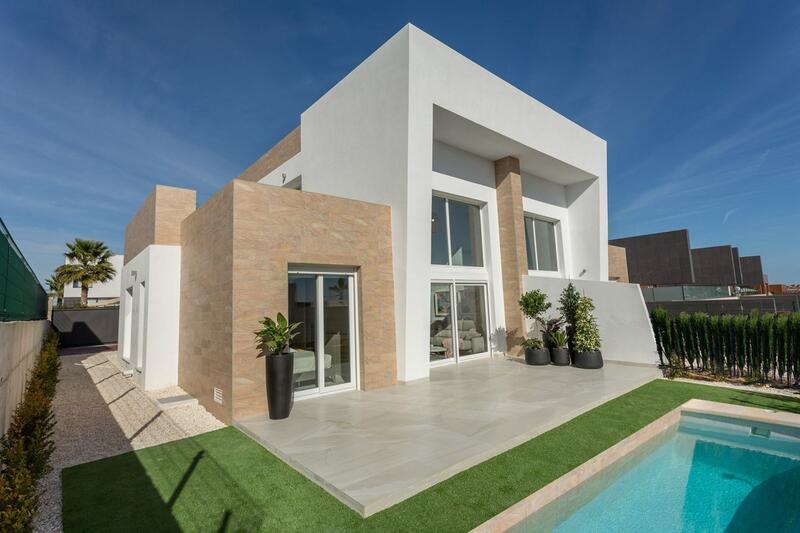 Townhouse for sale in La Finca Golf Course, Alicante