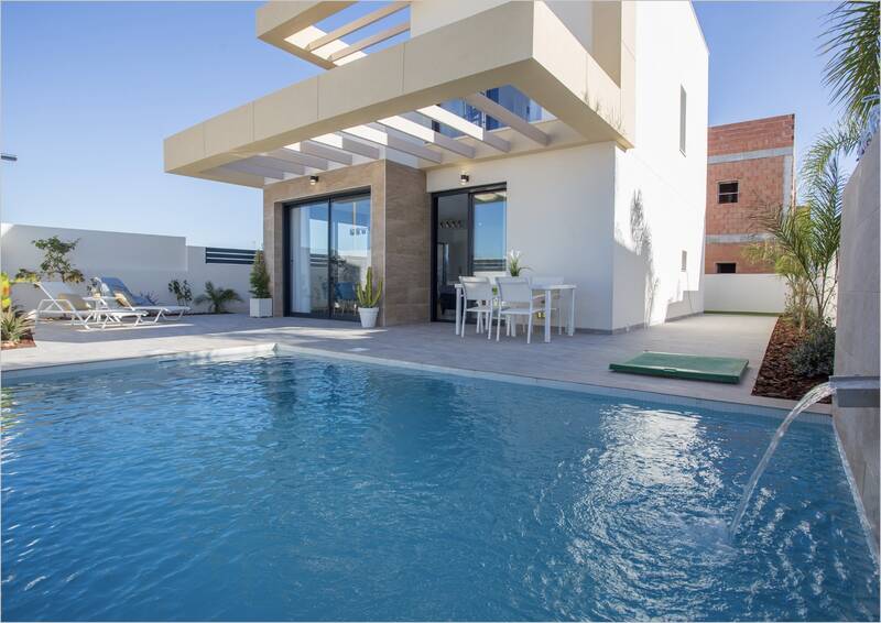 Villa for sale in Los Montesinos, Alicante