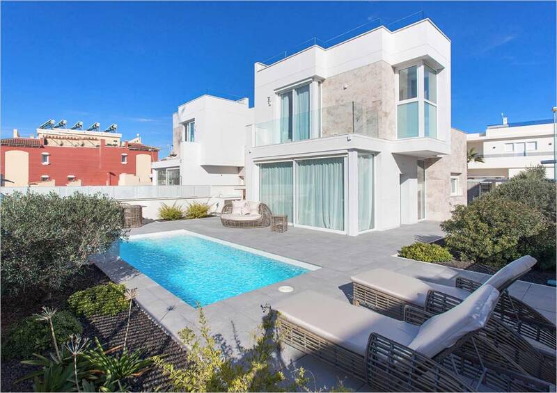 Villa à vendre dans Torrevieja, Alicante