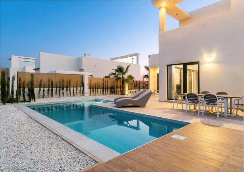 Villa en venta en Benijófar, Alicante