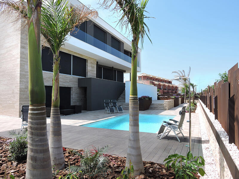 Villa en venta en Torre de la Horadada, Alicante