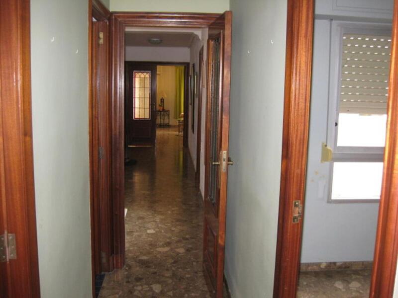 6 bedroom Apartment for sale