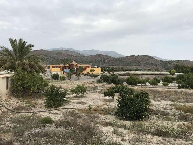 5 Cuarto Casa de Campo en venta