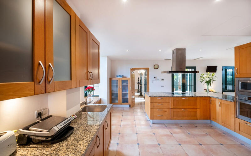 5 Schlafzimmer Villa zu verkaufen