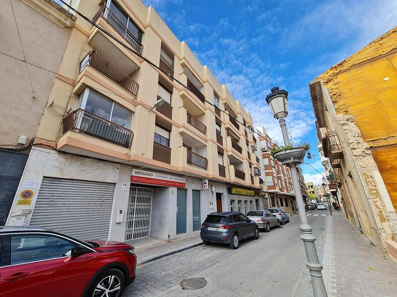 Lejlighed til salg i Pinoso, Alicante