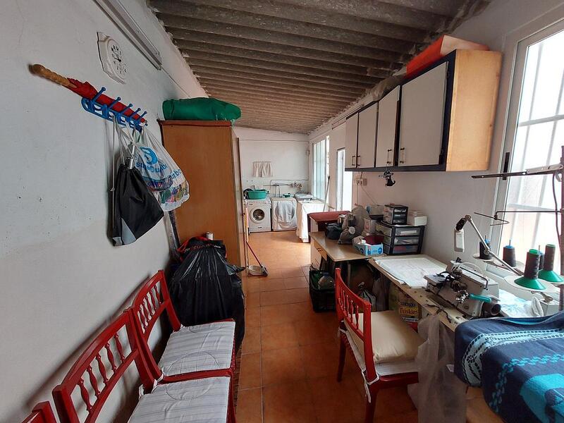 3 bedroom Townhouse for sale