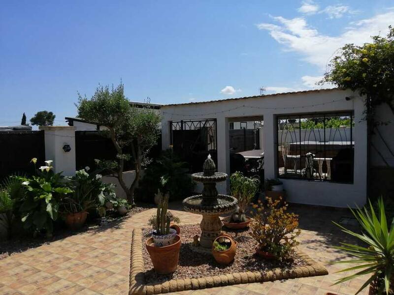 4 bedroom Country House for sale