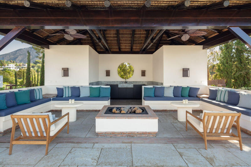 16 bedroom Villa for sale