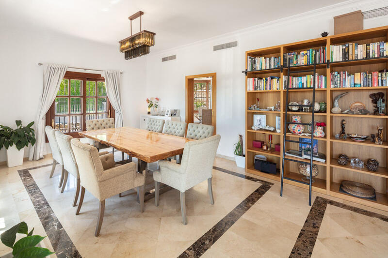 4 Schlafzimmer Villa zu verkaufen