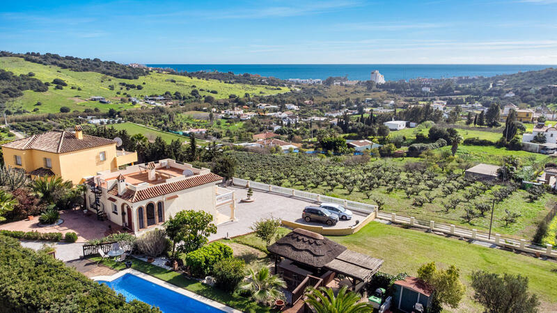 Villa til salgs i Estepona, Málaga