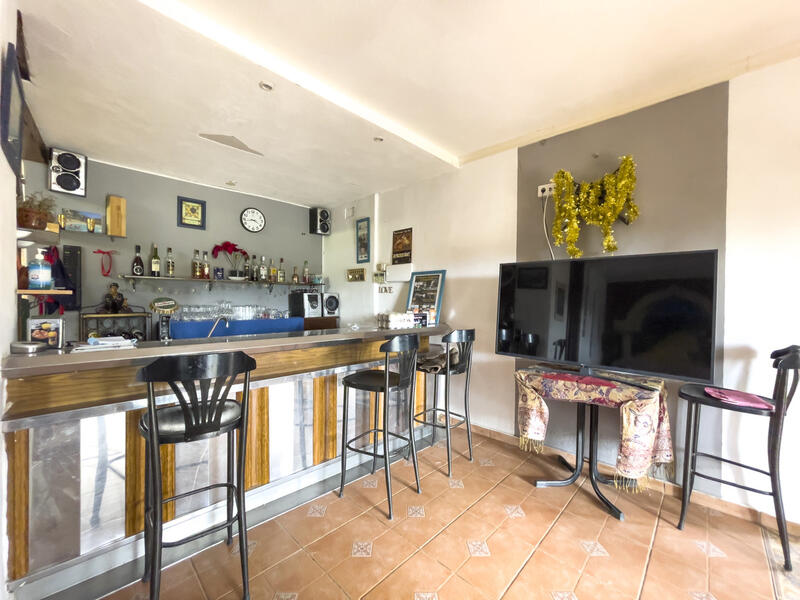 6 Schlafzimmer Landhaus zu verkaufen