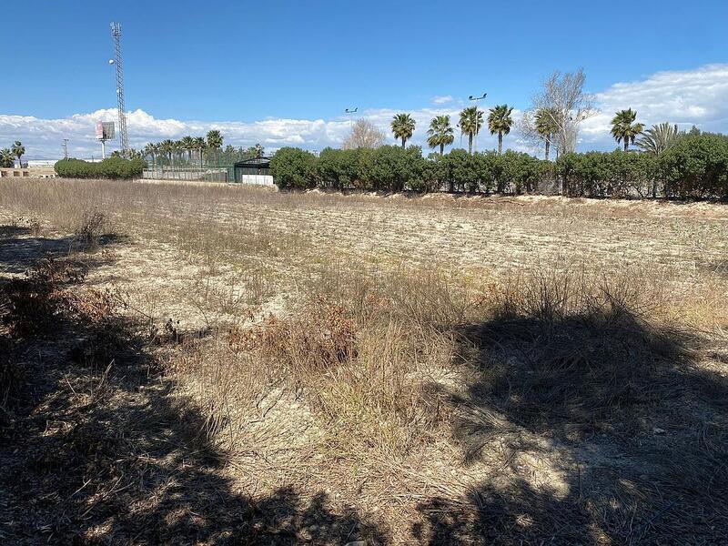 6 Cuarto Local Comercial en venta