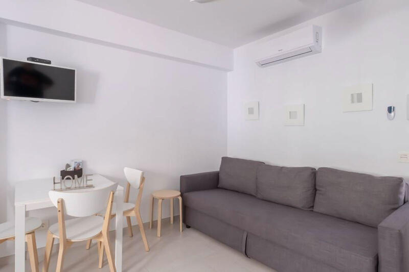 6 bedroom Townhouse for sale
