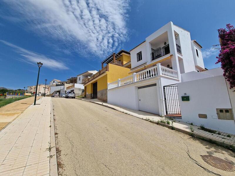 Villa till salu i Periana, Málaga