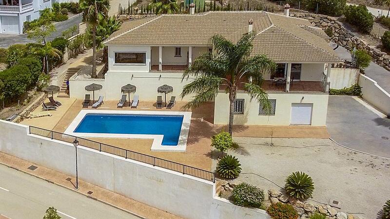 Villa til salgs i Periana, Málaga