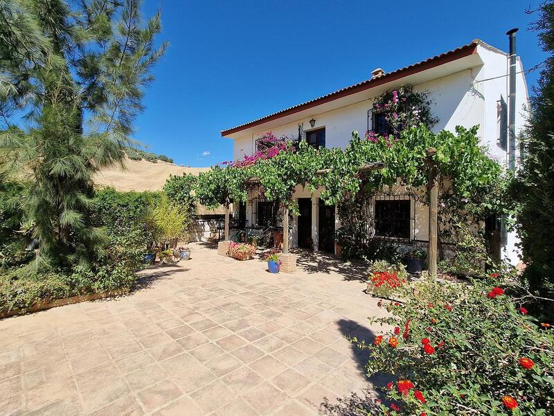 5 bedroom Villa for sale