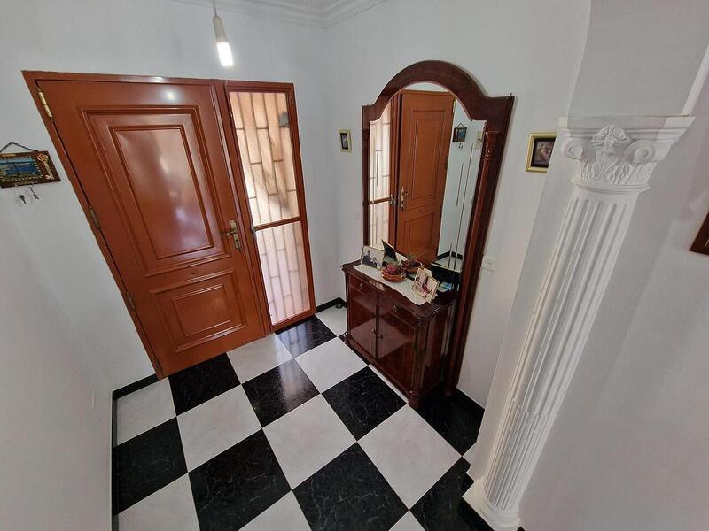 5 bedroom Villa for sale
