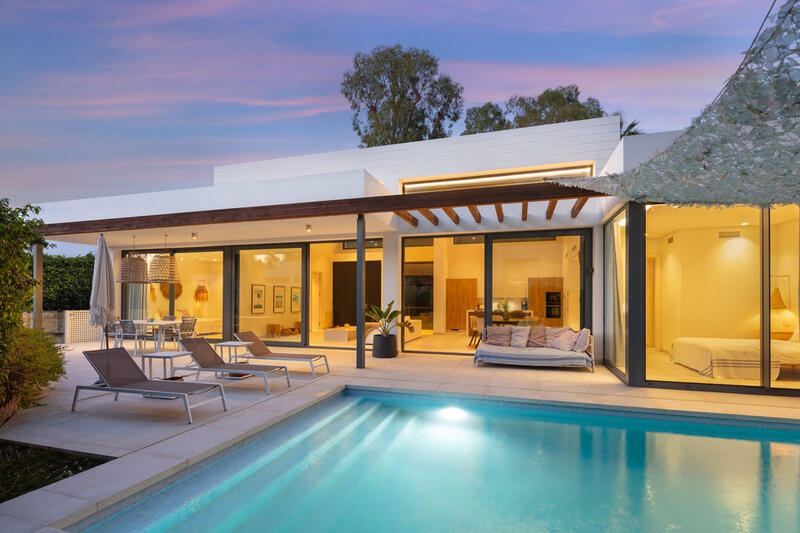 Villa til salg i Estepona, Málaga
