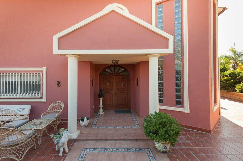 4 bedroom Villa for sale
