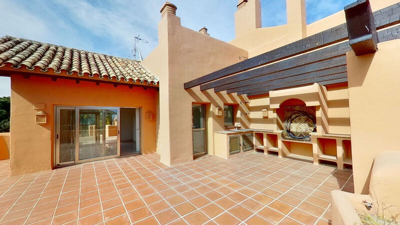 Leilighet til salgs i Los Monteros, Málaga