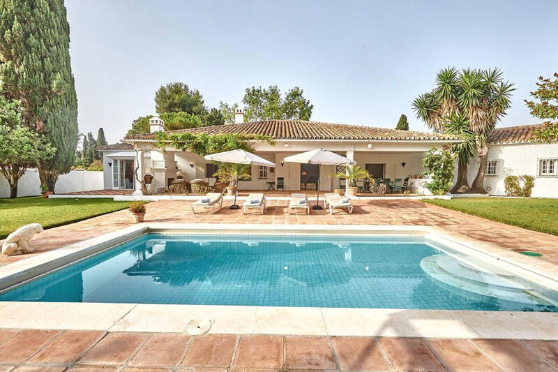 Villa till salu i Atalaya, Málaga