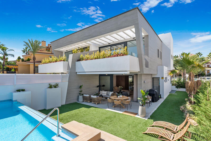 Byhus til salg i Puerto Banus, Málaga