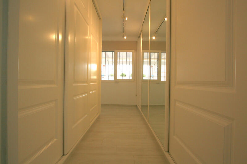 4 Cuarto Villa en venta