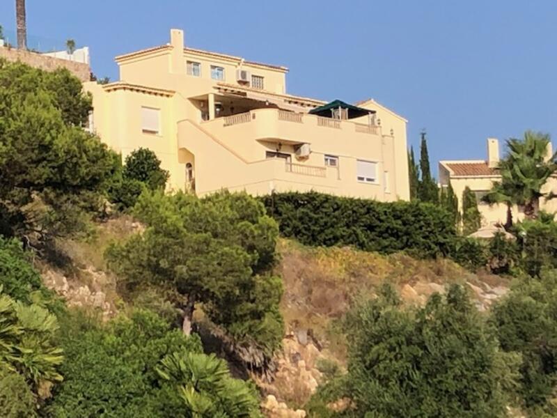 Villa til salg i Orihuela Costa, Alicante