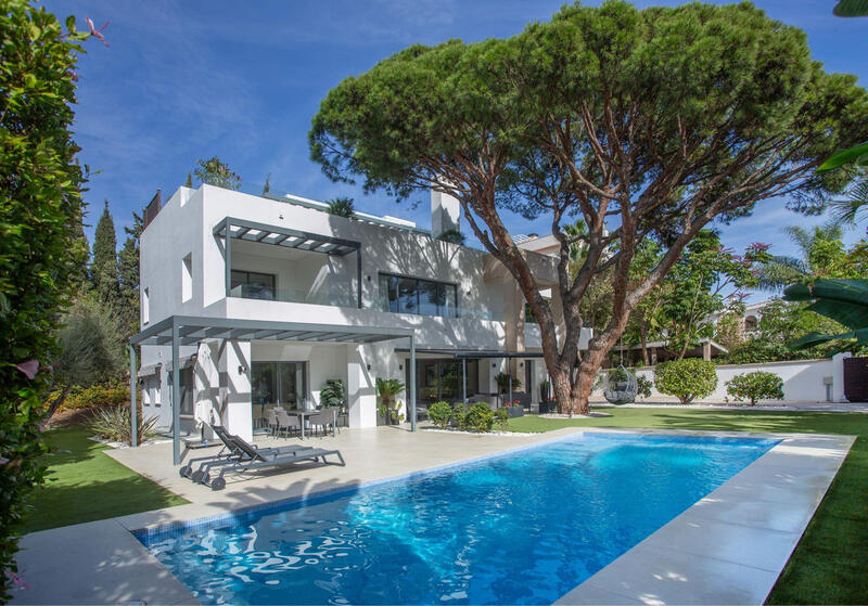 Villa til salg i Golden Mile, Málaga