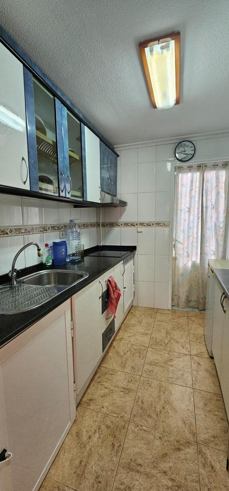 2 спальная комната городская тюрьма продается
