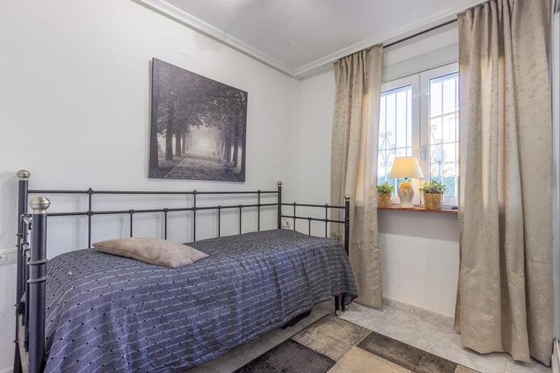 3 slaapkamer Gezinswoning Te koop