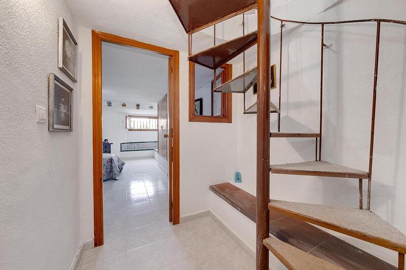 2 bedroom Townhouse for sale