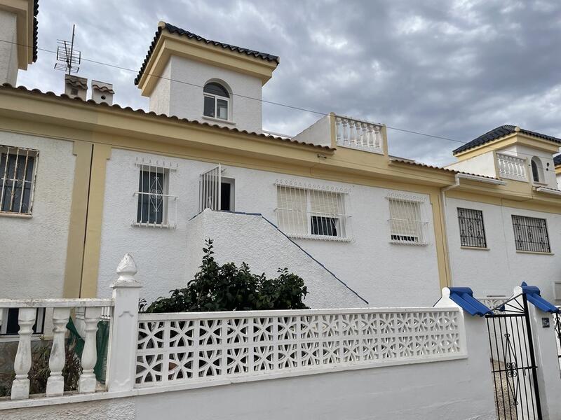 2 Schlafzimmer Stadthaus zu verkaufen