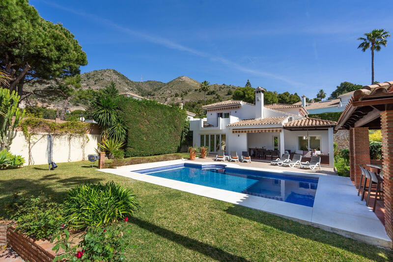 Villa til salg i Benalmadena, Málaga