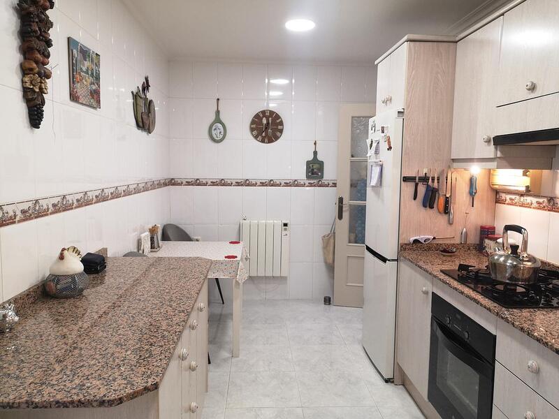 3 bedroom Apartment for sale