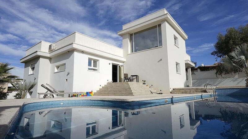 вилла продается в Rojales, Alicante