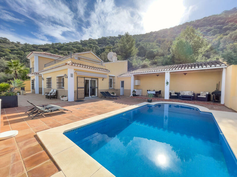 Villa til salg i Coin, Málaga