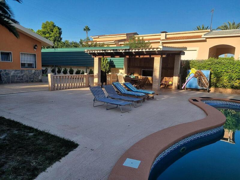 Villa till salu i Novelda, Alicante